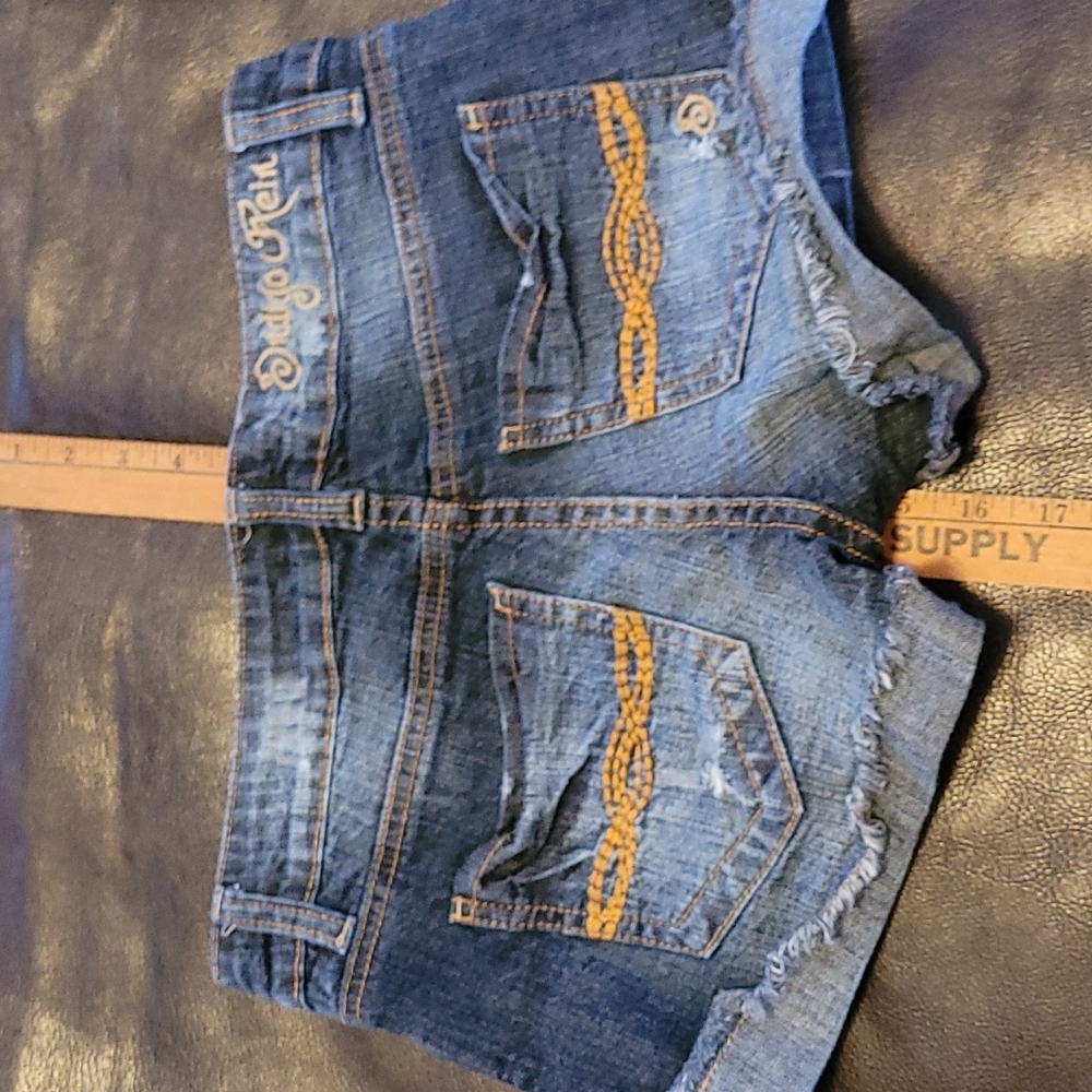 Indigo Rein shorts size 3
